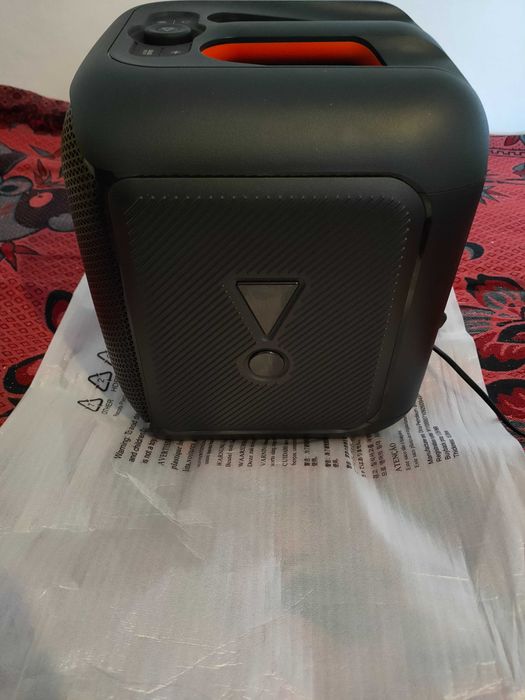 Преносима тонколона, aудио система JBL Partybox Encore Essential, 100W