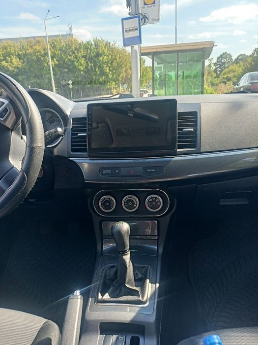 Mitsubishi  lancer