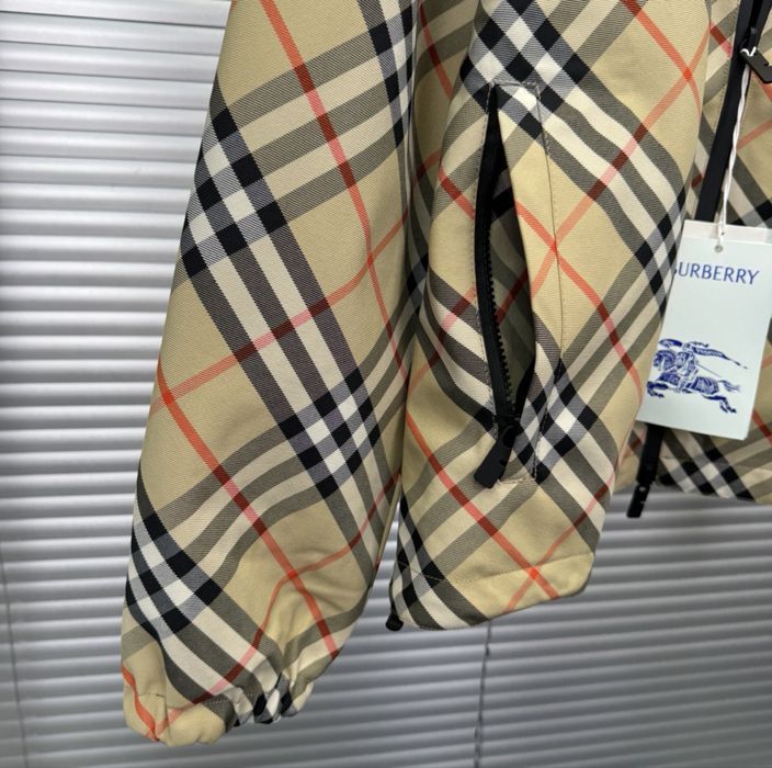 Burberry двулицева ветровка