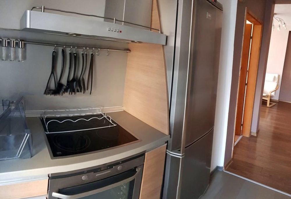 Дава се под наем Тристаен апартамент в София, Младост 1 - 80 кв.м за 757.86 € - Снимка #3