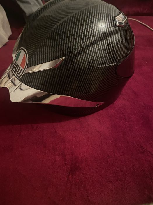 Продаю мото шлем