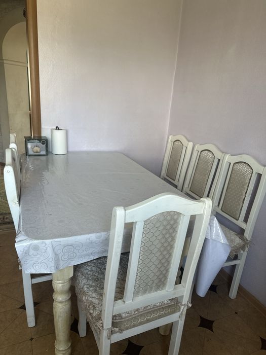 Продам стол, стулями