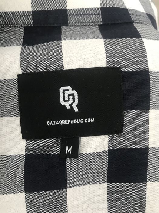 Рубашки в клетку и темна синий