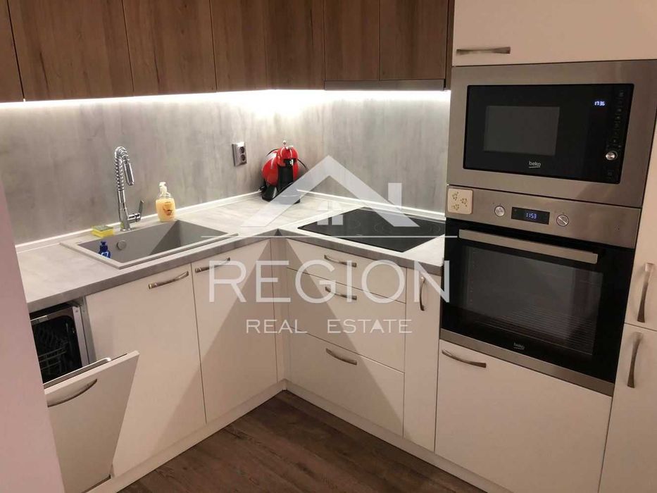 Дава се под наем Двустаен апартамент в Варна, Победа - 65 кв.м за 561 € - Снимка #1