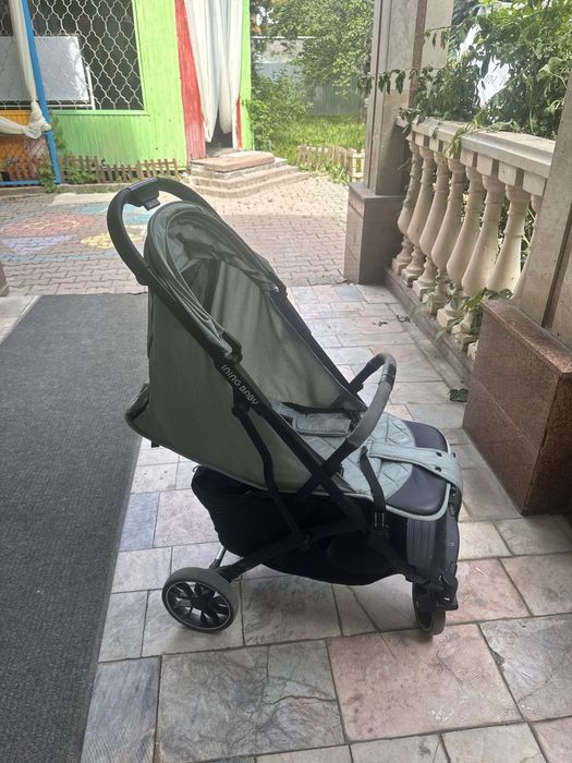Каляска от ining baby