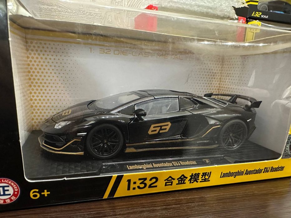 Lamborghini Aventador SVJ 1.32! Металлическая со светом и звуком