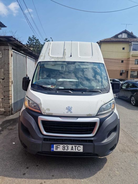 Vand autoutilitara Peugeot Boxer an 2017 cu Sirocou si pat de dormit