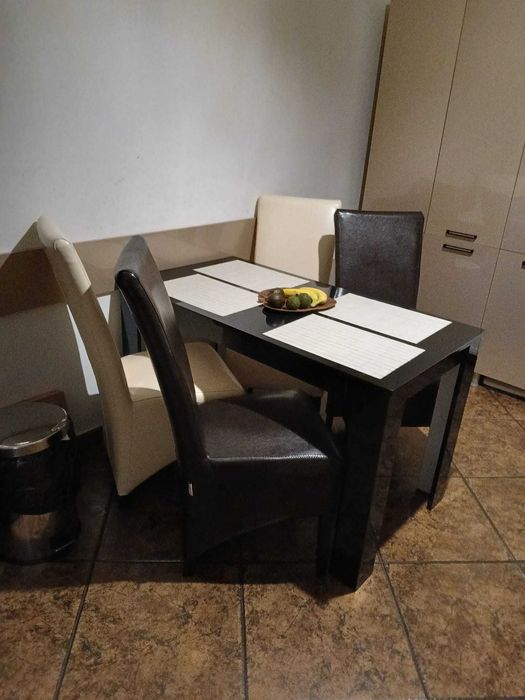 Vand apartament 4 camere