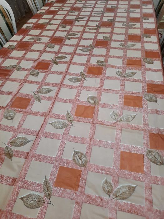 Продам скатерти б/у