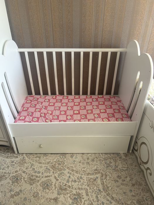 Продам манеж с матрасом