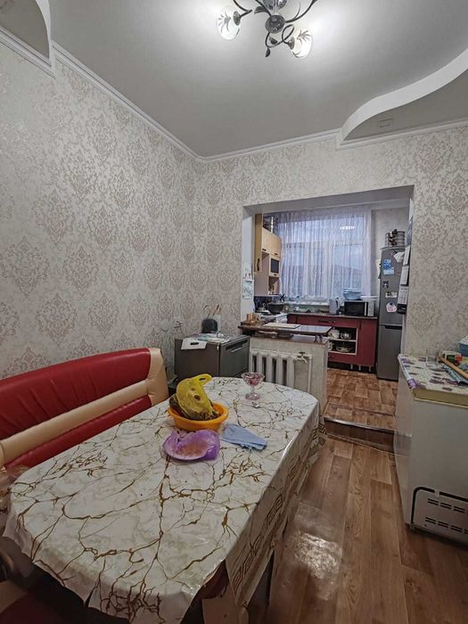 продам 3-х комнатную квартиру