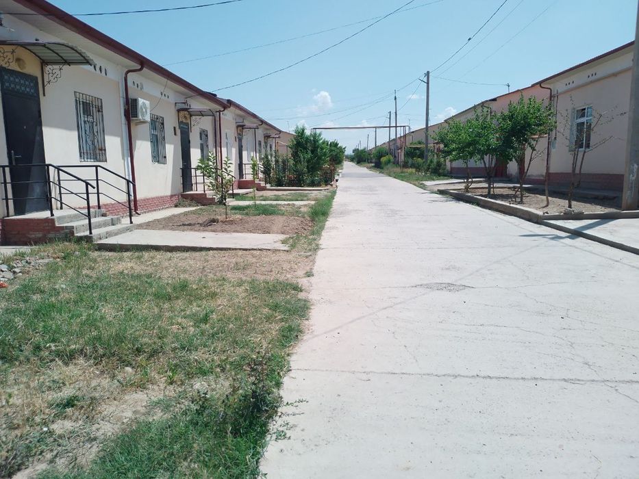 Срочно продаётся коттедж в кибраиском р-не 2 сотых 3 ком своя