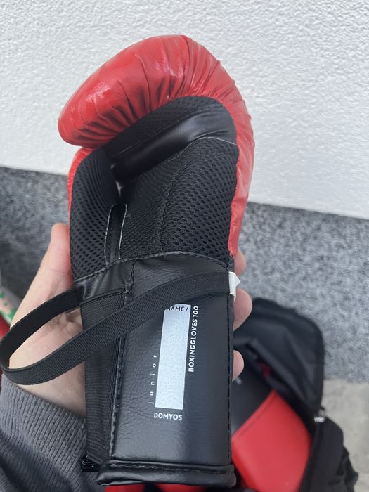 Casca, manusi si protectie tibie