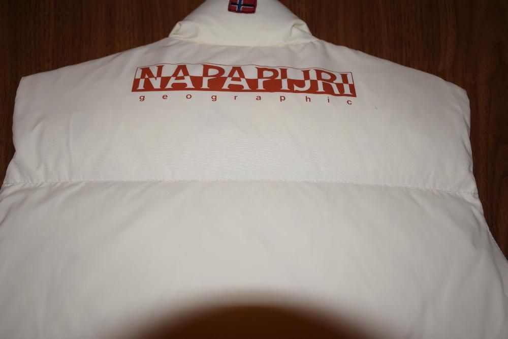Грейка пухено яке Napapijri за момче ръст 140 см. 10 години