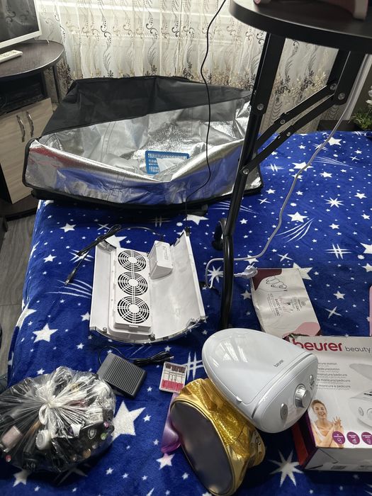 Set masa si cu accesorii unghii