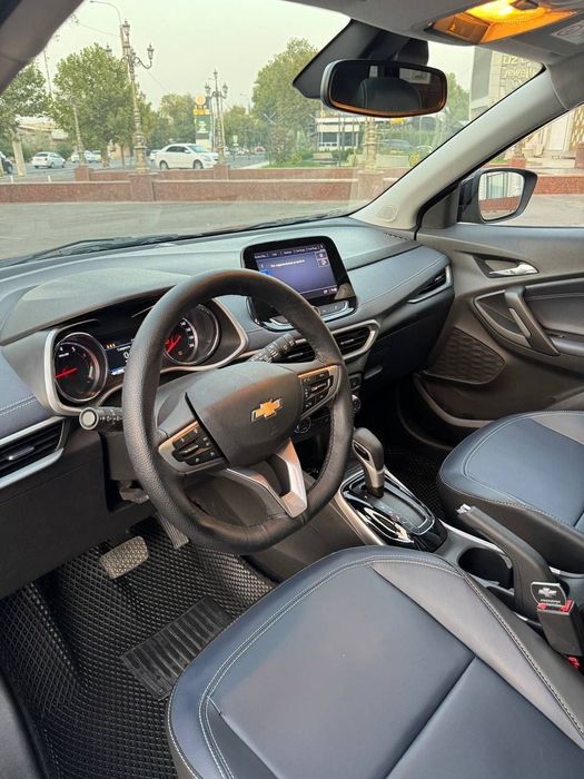 Tracker Premier 2023