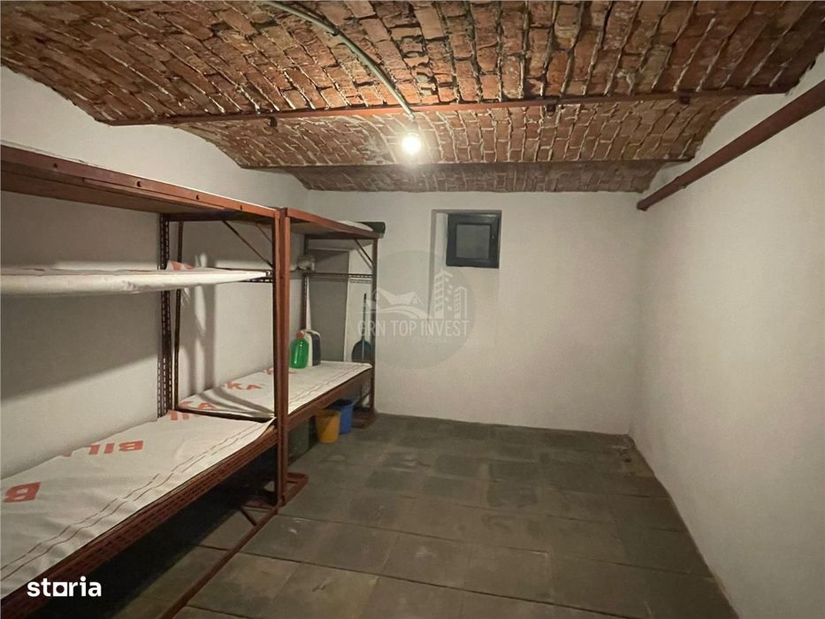 Grup 2 apartamente pivnita zona Centrala