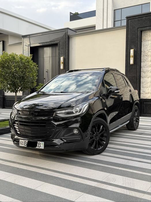 Tracker 2020 PRIMIER Shumka