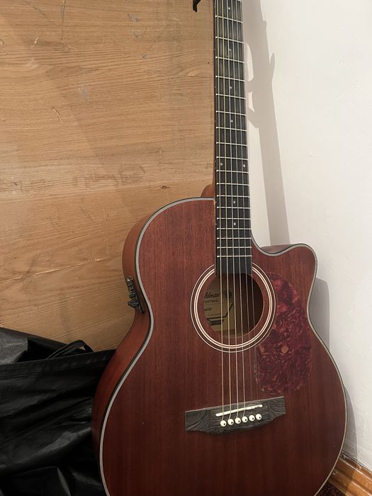 акустика-электрическая гитара