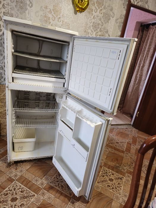 Продаю холодильник Бирюса