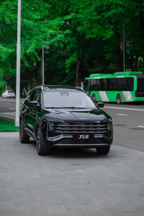TRACKER puliga yangi inomarka JAC JS8 luxe