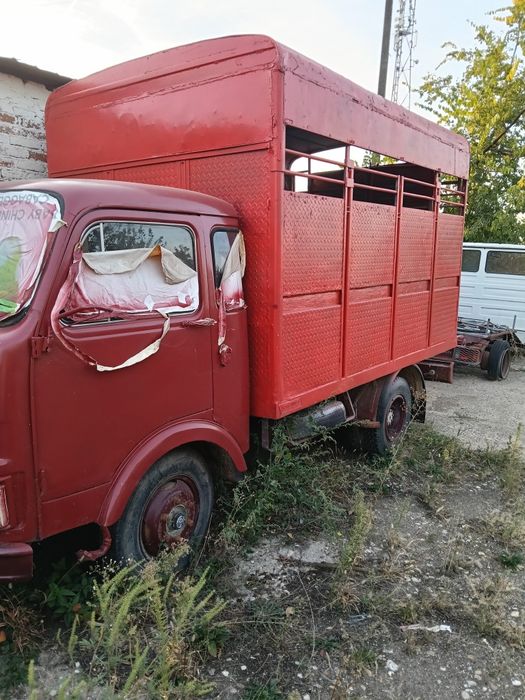 Vând camioneta iveco