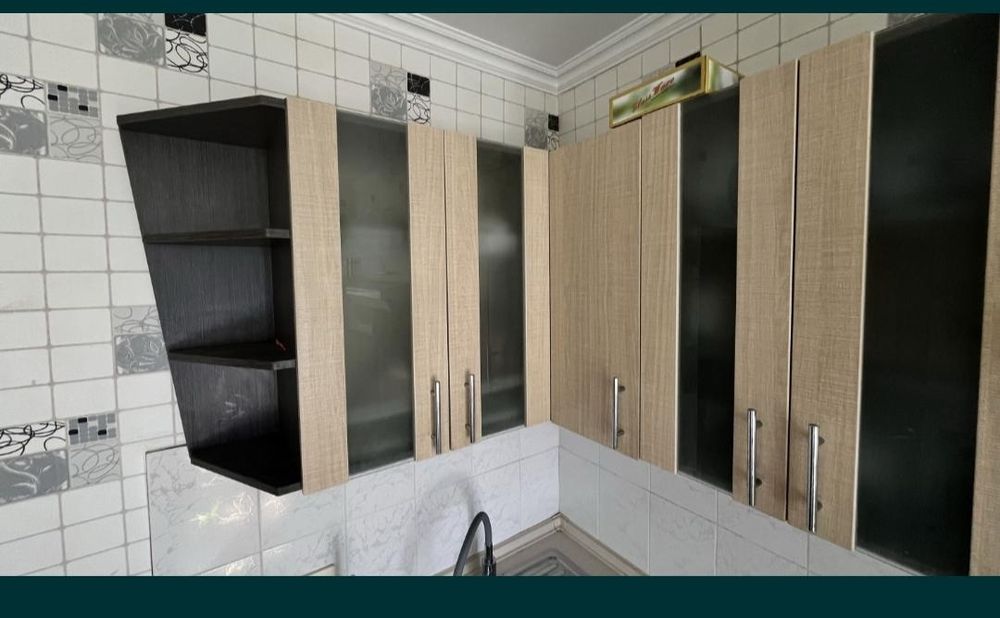 продаю кухонный гарнитур