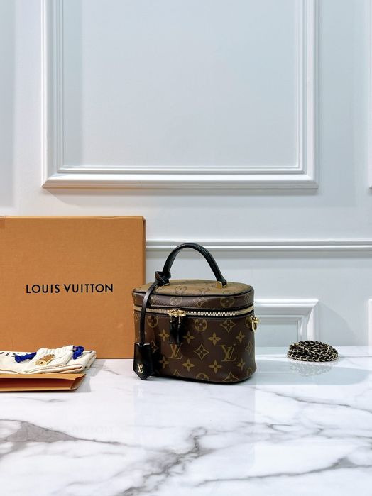 LV Louis Vuitton Vanity Case PM Monogram
