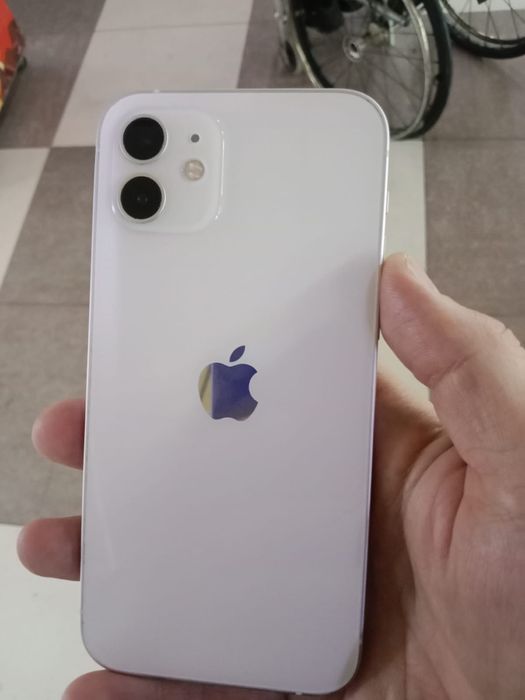 Айфон 12 64 гб срочно