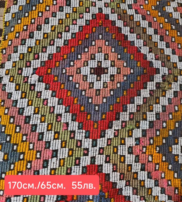 Ръчно тъкан и нашиван автентичен текстил