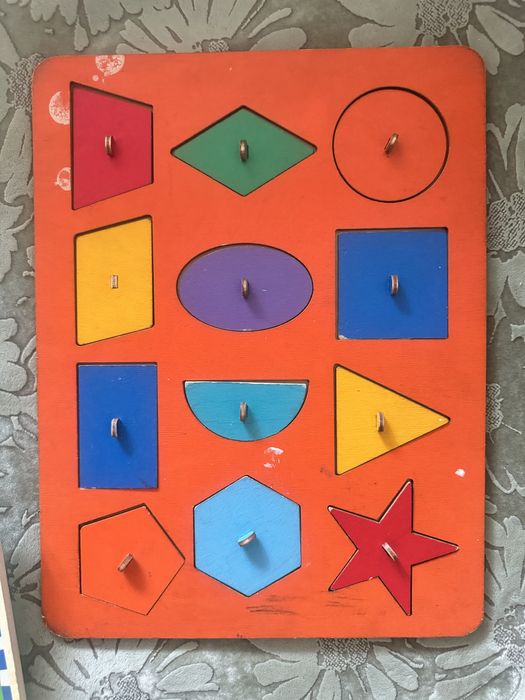 Отдам бесплатно Игрушки развивающие