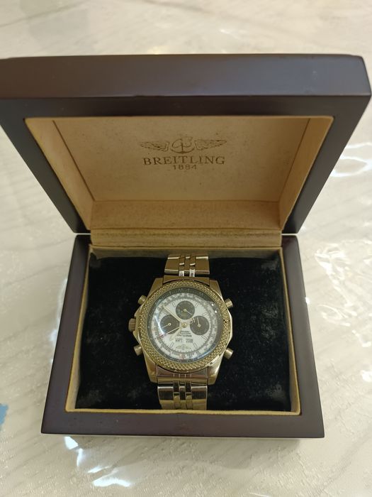 Breitling Cilasik Shivetsar soati sotiladi
Angliyadan keltirilgan soat