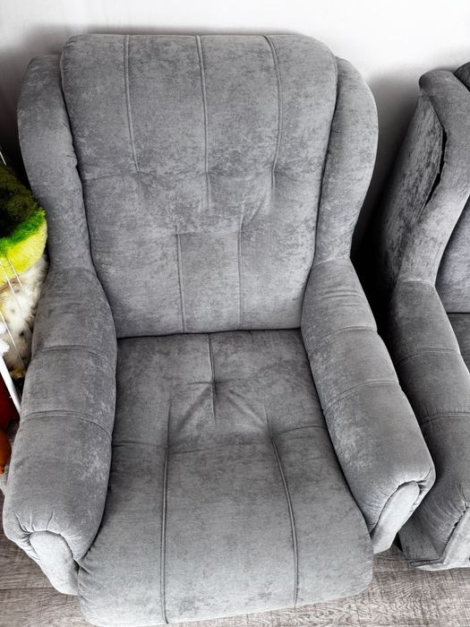 Диван и два кресла