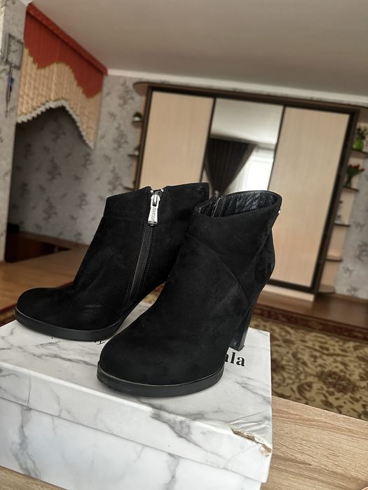 Продам демисезонную обувь