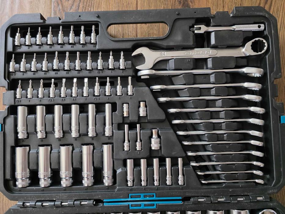 Продам набор инструментов Gross