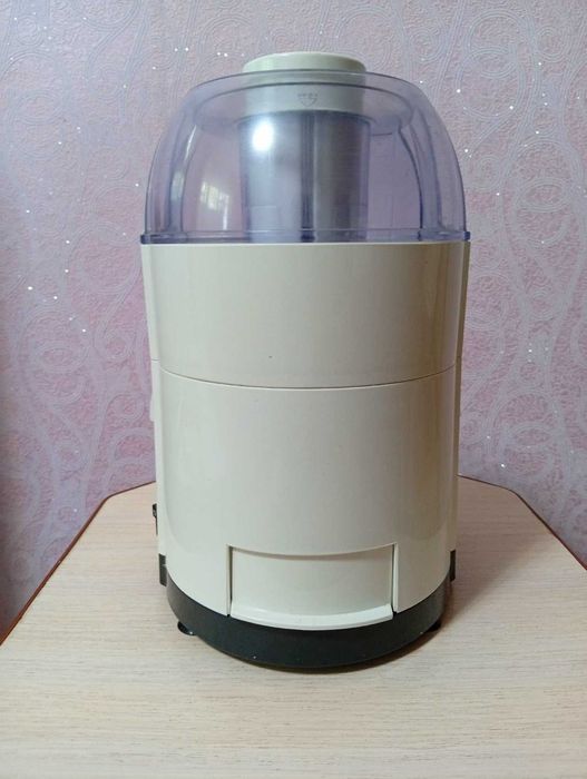 Продам Соковыжималку RJ - 907