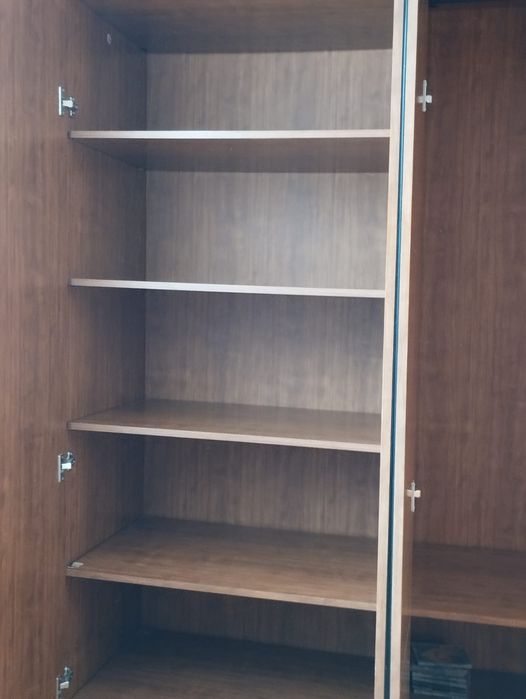 Продам спальный гарнитур