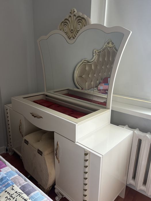 Комод для спальни