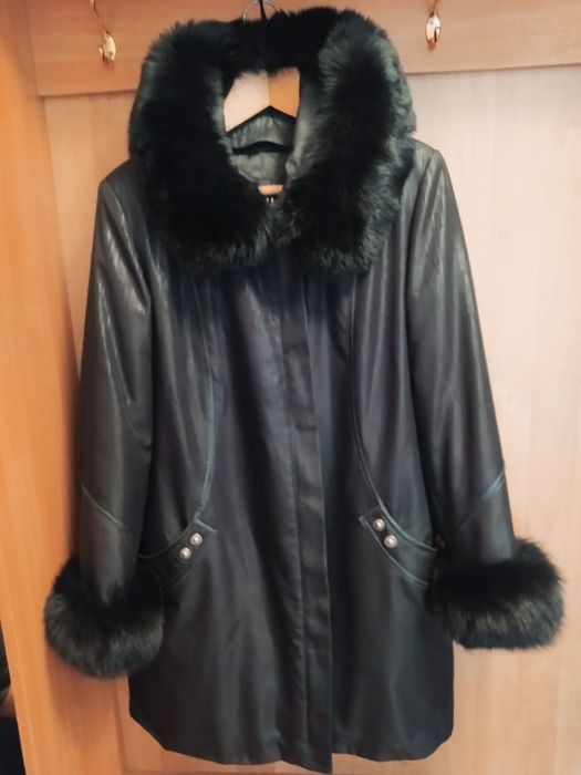 Продам женскую куртку/пихору