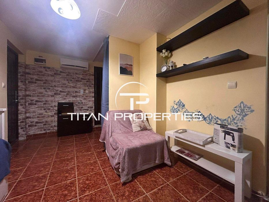 Дава се под наем Едностаен апартамент в Варна, Център - 30 кв.м за 298.86 € - Снимка #2