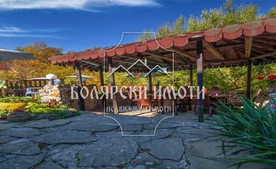 Продава се Къща в с. Хъневци, Област Велико Търново - 360 кв.м за 1857 €/кв.м - Снимка #17