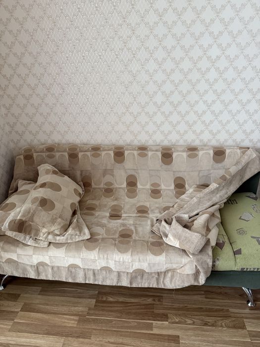 Отдам даром диван
