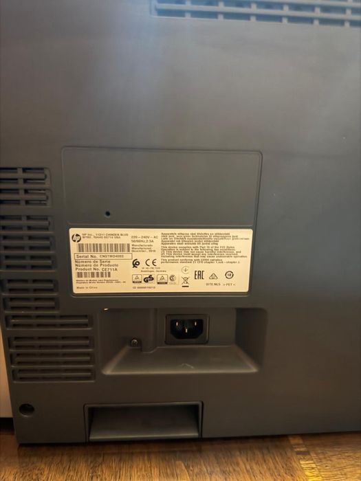 Продам HP Color Laser Jet CP 5225