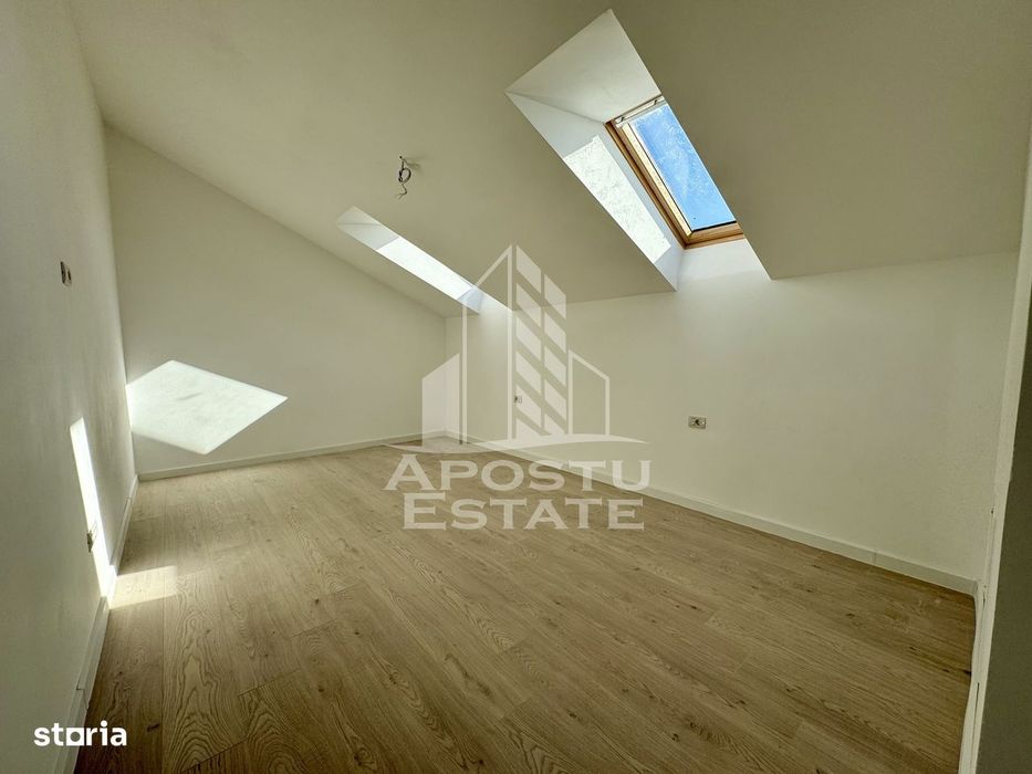 Penthouse cu scara interioara deosebita, 3 camere si 2 bai langa Lidl.