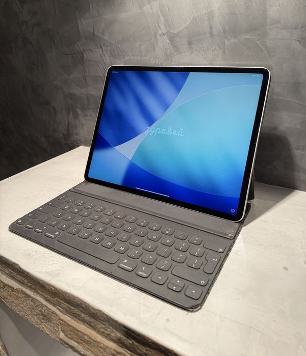 Ipad Pro 12.9" 512 GB Cellular; Wi-Fi + Smart Keyboard Folio