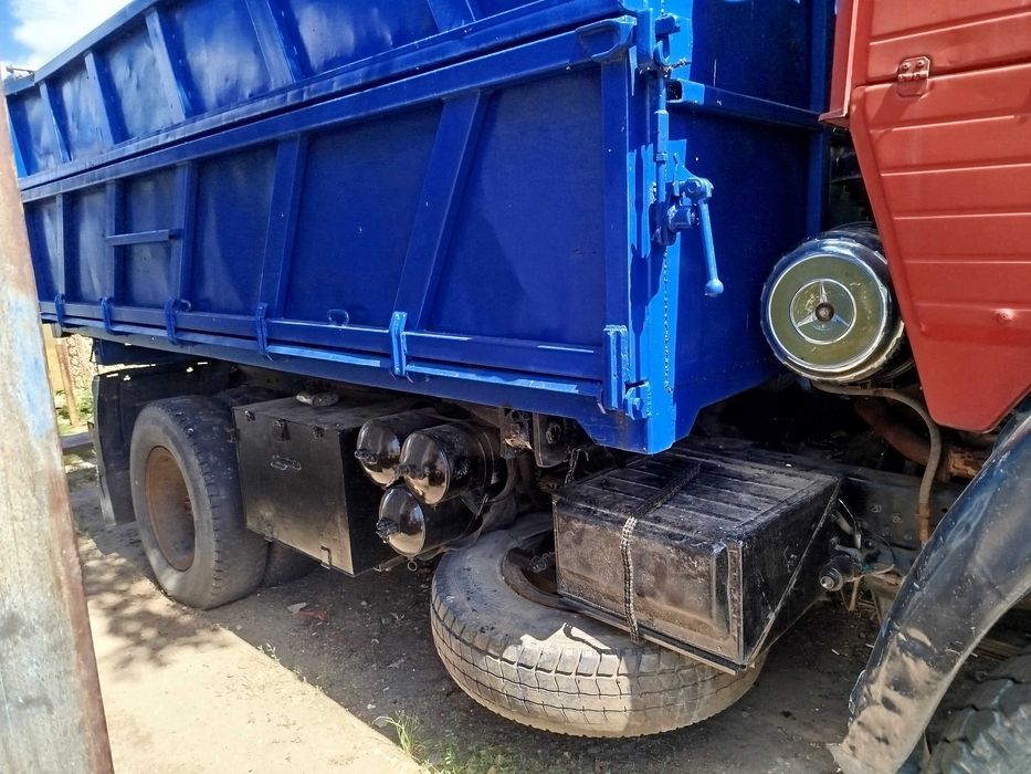 Продам КамАЗ 4425