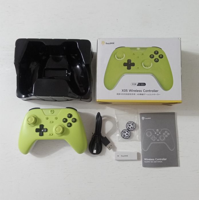 Беспроводной геймпад EasySMX X05 с подсветкой.