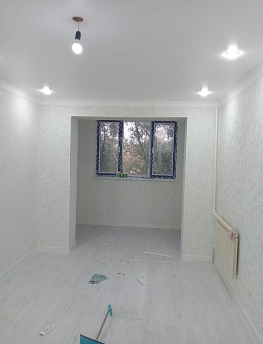 Поклейка обоев  ремонт