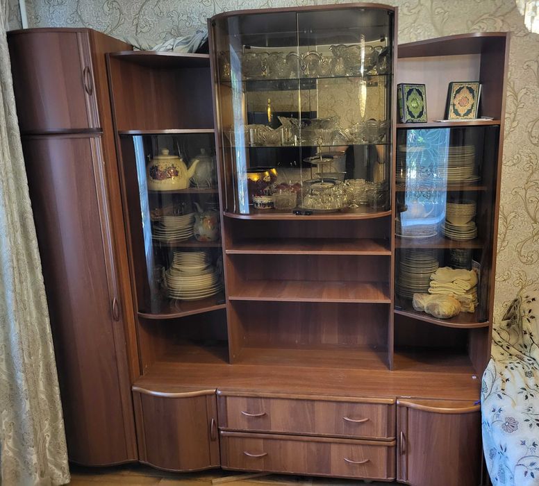 Горка для сервиза