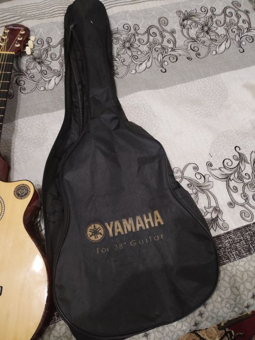 Продам гитару состояние хорошее